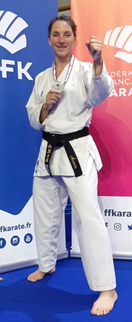 karate ussel corrèze : Aurore Laval médaille d'argent championnats de France.